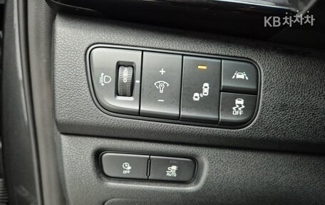 KIA Niro I, 2021 год, 2 750 000 рублей, 17 фотография