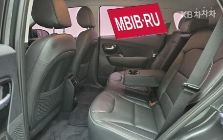 KIA Niro I, 2021 год, 2 750 000 рублей, 10 фотография