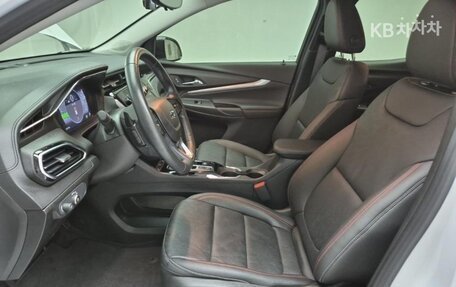 Chevrolet Trax, 2023 год, 1 700 000 рублей, 10 фотография