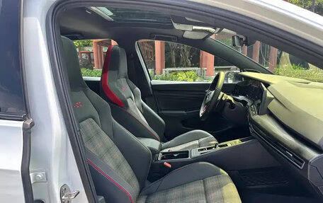 Volkswagen Golf GTI, 2021 год, 2 189 690 рублей, 12 фотография