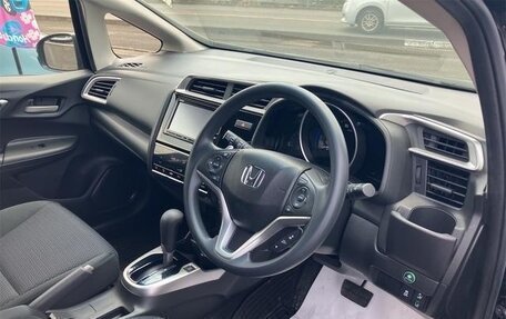 Honda Fit III, 2018 год, 1 070 000 рублей, 13 фотография