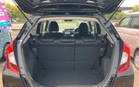 Honda Fit III, 2018 год, 1 070 000 рублей, 12 фотография