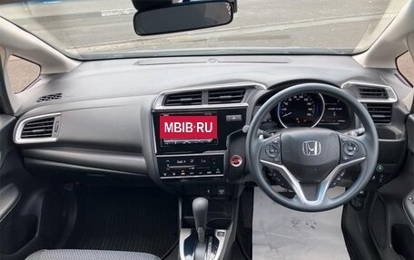 Honda Fit III, 2018 год, 1 070 000 рублей, 7 фотография