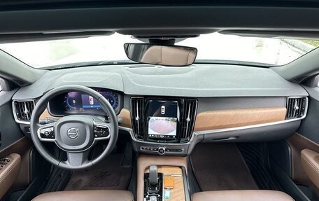Volvo S90 II рестайлинг, 2022 год, 3 250 000 рублей, 4 фотография