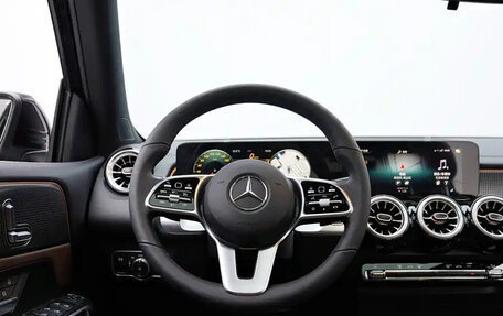 Mercedes-Benz GLB, 2022 год, 2 430 633 рублей, 13 фотография