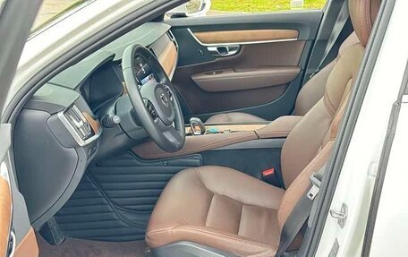 Volvo S90 II рестайлинг, 2022 год, 3 250 000 рублей, 5 фотография