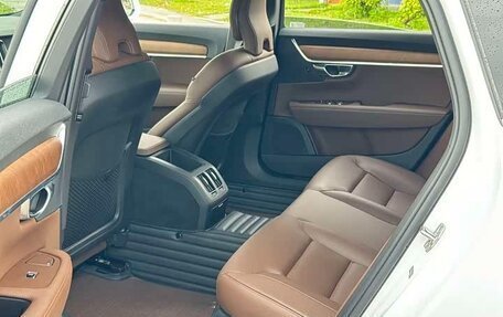 Volvo S90 II рестайлинг, 2022 год, 3 250 000 рублей, 7 фотография