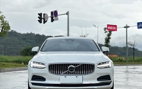 Volvo S90 II рестайлинг, 2022 год, 3 250 000 рублей, 2 фотография