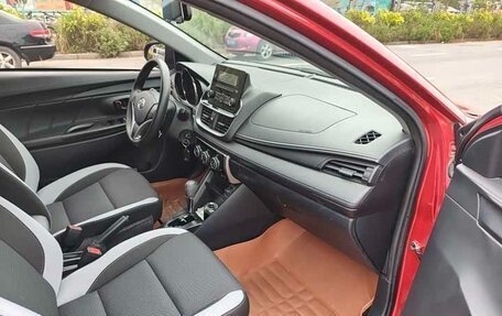 Toyota Yaris XP150 рестайлинг, 2022 год, 1 100 000 рублей, 16 фотография