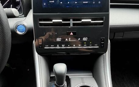 Toyota Avalon, 2022 год, 2 450 000 рублей, 10 фотография