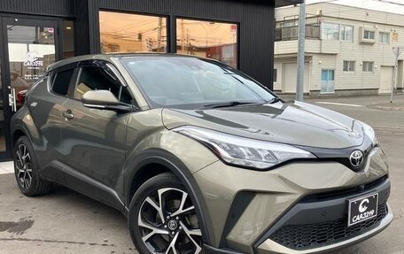 Toyota C-HR I рестайлинг, 2022 год, 1 350 000 рублей, 4 фотография