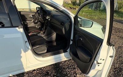 Volkswagen Polo VI (EU Market), 2014 год, 680 000 рублей, 1 фотография