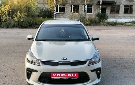 KIA Rio IV, 2018 год, 1 000 000 рублей, 1 фотография