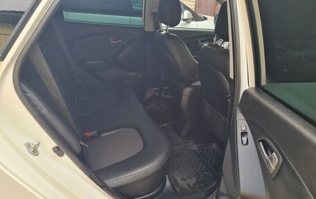 Hyundai ix35 I рестайлинг, 2015 год, 1 300 000 рублей, 10 фотография