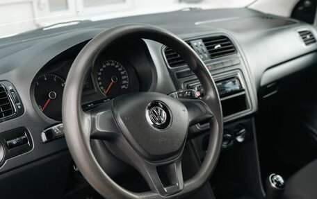 Volkswagen Polo VI (EU Market), 2015 год, 850 000 рублей, 11 фотография