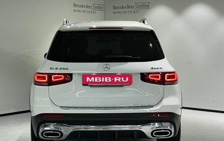 Mercedes-Benz GLB, 2022 год, 3 200 000 рублей, 4 фотография