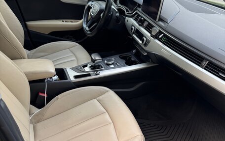Audi A4, 2017 год, 2 800 000 рублей, 10 фотография
