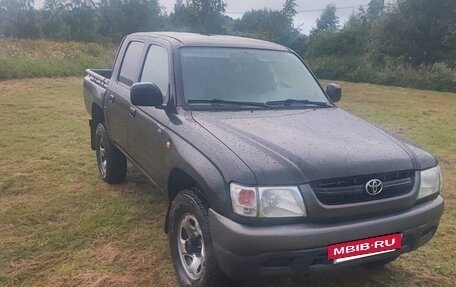 Toyota Hilux VI, 2002 год, 950 000 рублей, 2 фотография