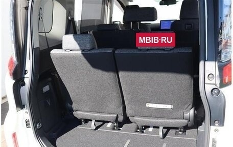 Toyota Sienta, 2022 год, 1 384 000 рублей, 23 фотография