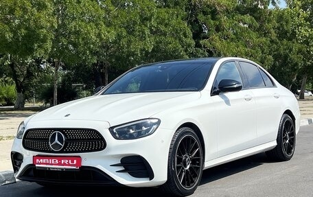 Mercedes-Benz E-Класс, 2020 год, 4 250 000 рублей, 1 фотография