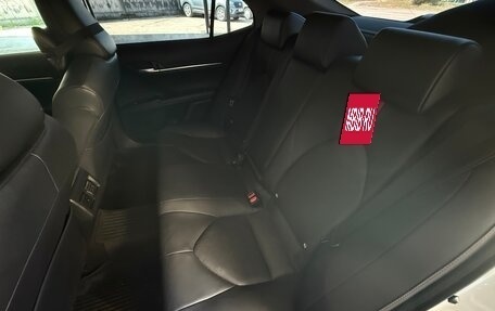 Toyota Camry, 2021 год, 3 600 000 рублей, 5 фотография