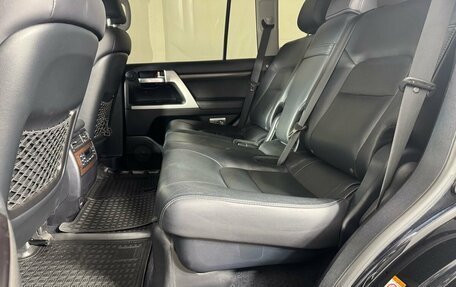Toyota Land Cruiser 200, 2018 год, 7 110 000 рублей, 12 фотография