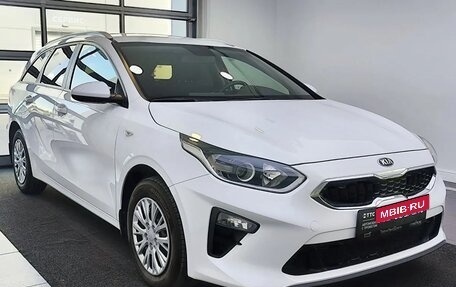 KIA cee'd III, 2021 год, 1 999 000 рублей, 3 фотография