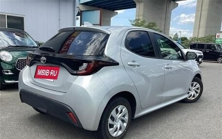 Toyota Yaris, 2021 год, 930 000 рублей, 5 фотография