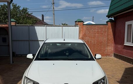 Renault Logan II, 2020 год, 645 000 рублей, 6 фотография