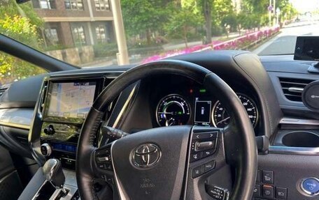 Toyota Alphard III, 2022 год, 3 400 000 рублей, 10 фотография