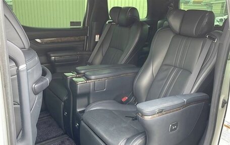 Toyota Alphard III, 2021 год, 3 356 000 рублей, 13 фотография