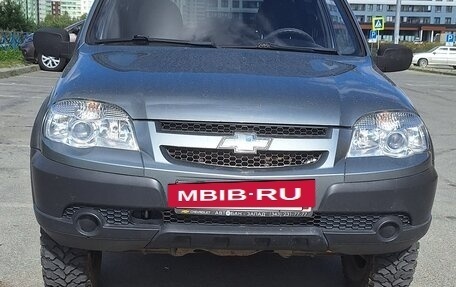Chevrolet Niva I рестайлинг, 2011 год, 500 000 рублей, 2 фотография