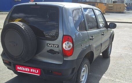 Chevrolet Niva I рестайлинг, 2011 год, 500 000 рублей, 4 фотография