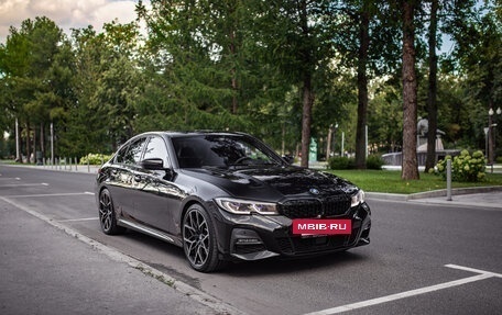 BMW 3 серия, 2019 год, 3 970 000 рублей, 4 фотография