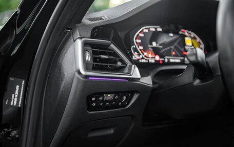 BMW 3 серия, 2019 год, 3 970 000 рублей, 24 фотография
