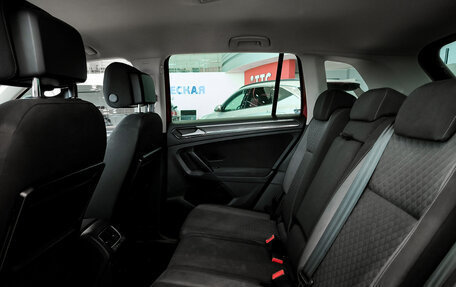 Volkswagen Tiguan II, 2017 год, 2 250 000 рублей, 16 фотография