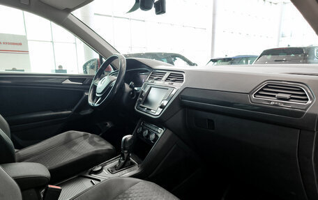Volkswagen Tiguan II, 2017 год, 2 250 000 рублей, 15 фотография