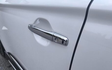 Mitsubishi Outlander III рестайлинг 3, 2021 год, 2 510 000 рублей, 10 фотография