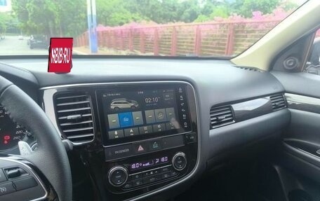 Mitsubishi Outlander III рестайлинг 3, 2021 год, 2 510 000 рублей, 19 фотография