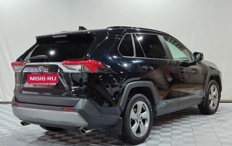 Toyota RAV4, 2022 год, 3 800 000 рублей, 5 фотография