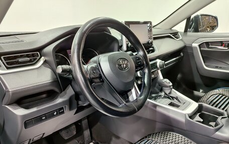 Toyota RAV4, 2022 год, 3 800 000 рублей, 17 фотография