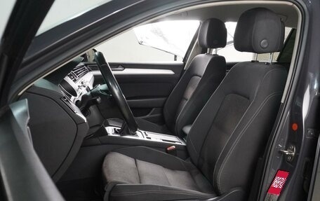 Volkswagen Passat B8 рестайлинг, 2015 год, 1 739 000 рублей, 10 фотография