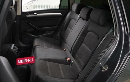 Volkswagen Passat B8 рестайлинг, 2015 год, 1 739 000 рублей, 9 фотография