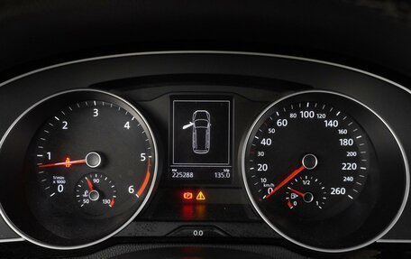 Volkswagen Passat B8 рестайлинг, 2015 год, 1 739 000 рублей, 22 фотография