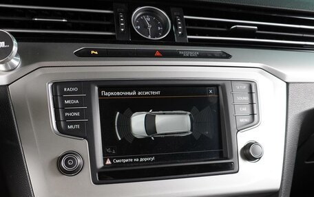 Volkswagen Passat B8 рестайлинг, 2015 год, 1 739 000 рублей, 14 фотография