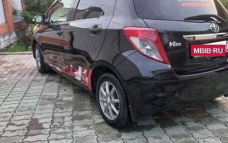 Toyota Vitz, 2011 год, 650 000 рублей, 3 фотография
