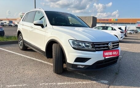 Volkswagen Tiguan II, 2018 год, 1 990 000 рублей, 3 фотография