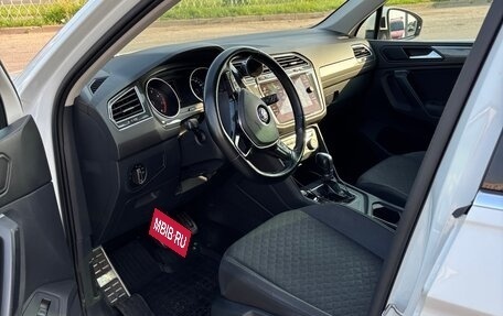 Volkswagen Tiguan II, 2018 год, 1 990 000 рублей, 8 фотография