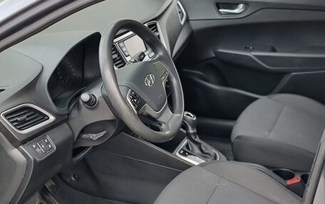 Hyundai Solaris II рестайлинг, 2017 год, 785 000 рублей, 5 фотография