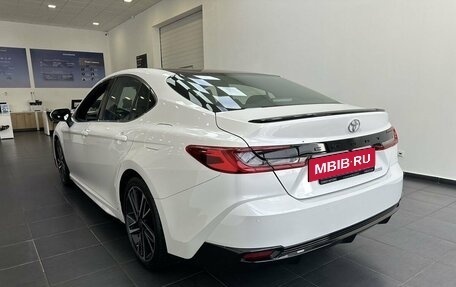 Toyota Camry, 2024 год, 3 670 000 рублей, 4 фотография